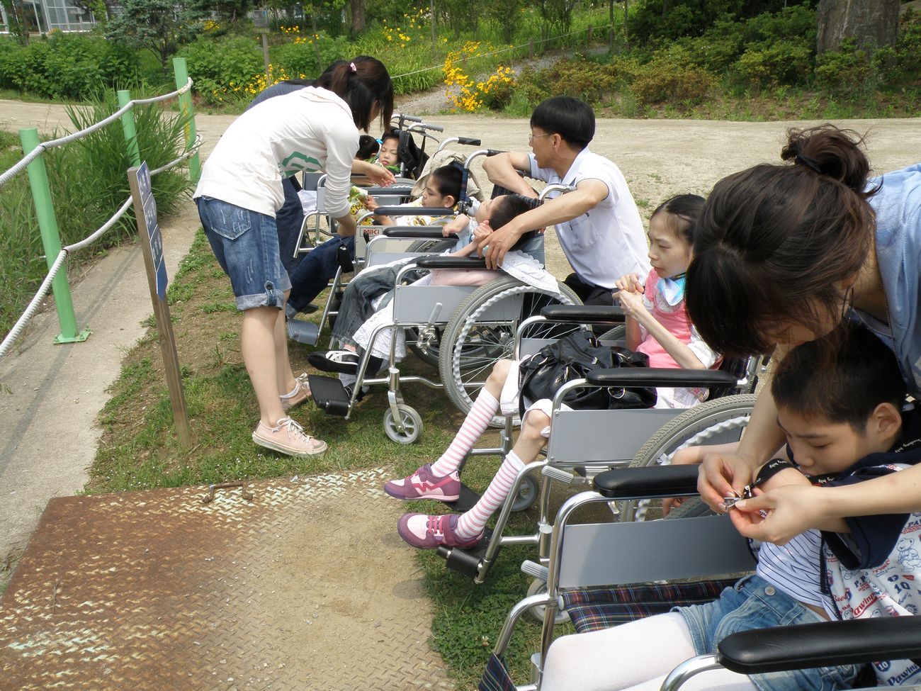 보바스치료 대상자 식물원 체험